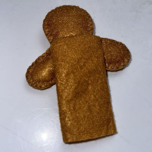 Two Christmas felt finger puppets - a bear with a stocking and a gingerbread man - Picture 6 of 6